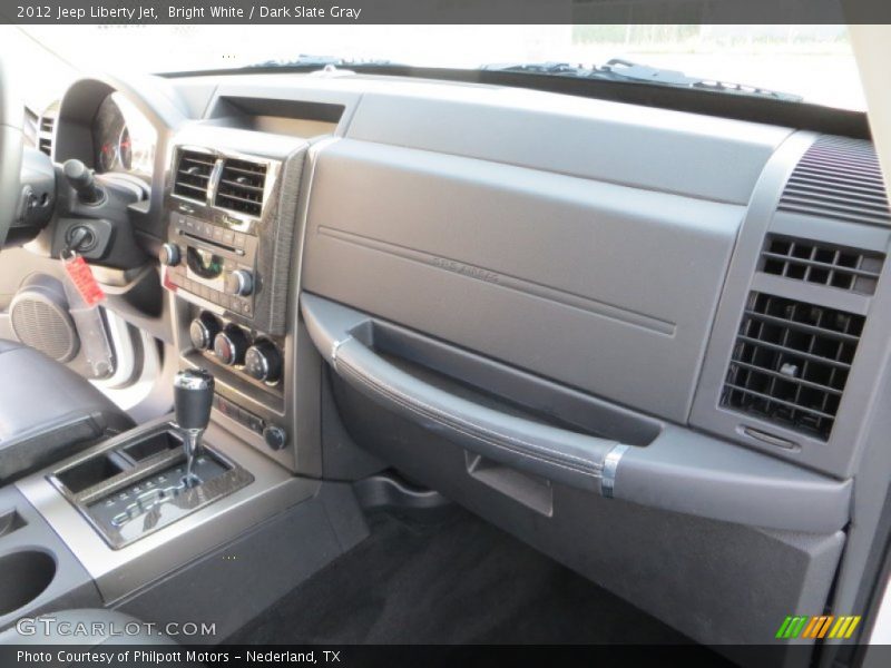 Bright White / Dark Slate Gray 2012 Jeep Liberty Jet