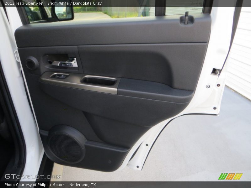 Bright White / Dark Slate Gray 2012 Jeep Liberty Jet