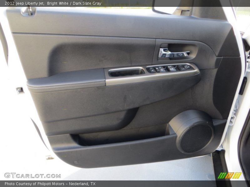 Bright White / Dark Slate Gray 2012 Jeep Liberty Jet