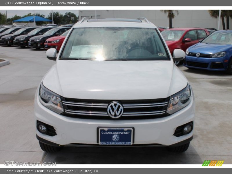 Candy White / Black 2013 Volkswagen Tiguan SE