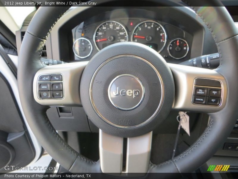 Bright White / Dark Slate Gray 2012 Jeep Liberty Jet