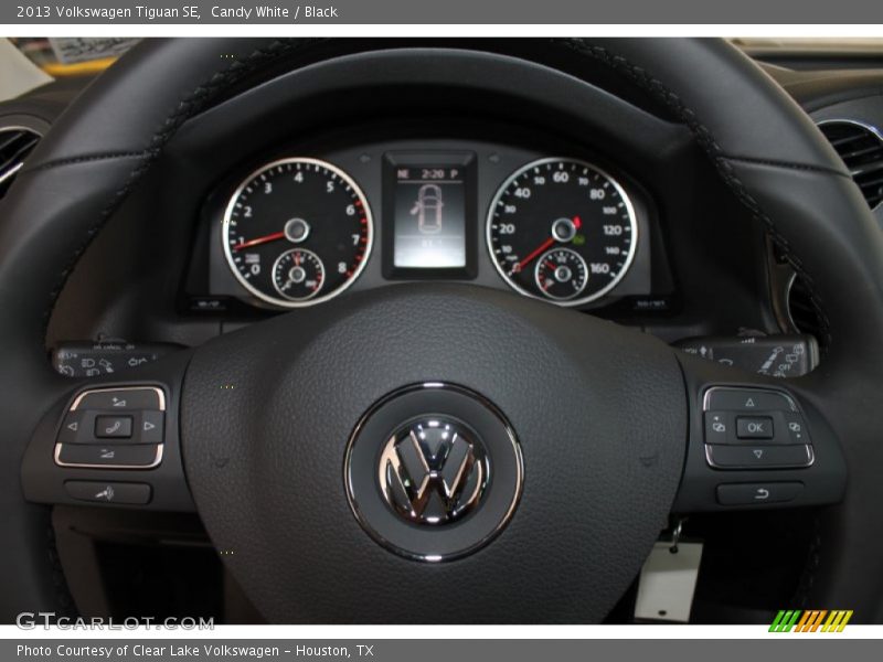 Candy White / Black 2013 Volkswagen Tiguan SE