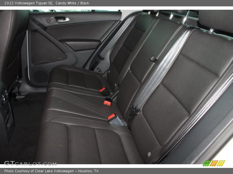 Candy White / Black 2013 Volkswagen Tiguan SE