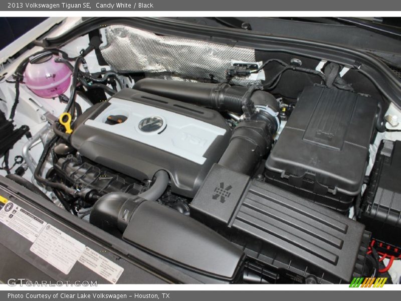Candy White / Black 2013 Volkswagen Tiguan SE