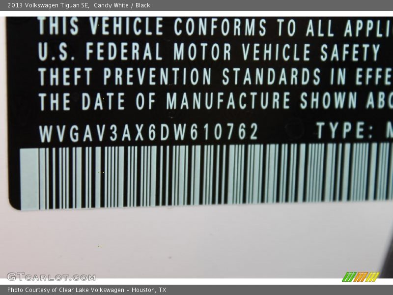 Candy White / Black 2013 Volkswagen Tiguan SE