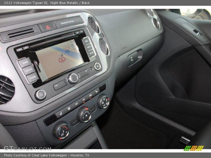 Night Blue Metallic / Black 2013 Volkswagen Tiguan SE