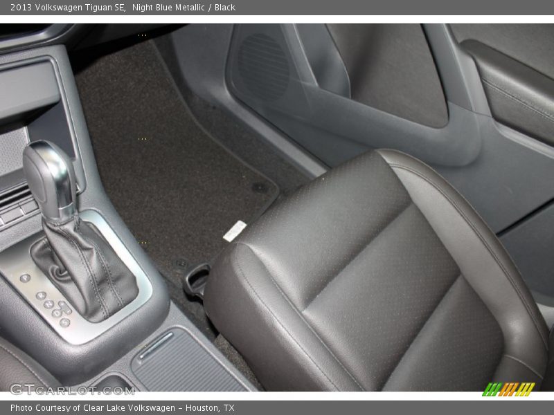 Night Blue Metallic / Black 2013 Volkswagen Tiguan SE