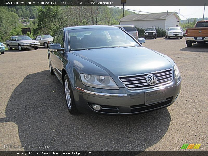 Coucou Grey / Anthracite 2004 Volkswagen Phaeton V8 4Motion Sedan