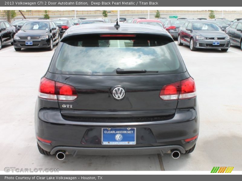Deep Black Pearl Metallic / Titan Black 2013 Volkswagen GTI 2 Door Autobahn Edition
