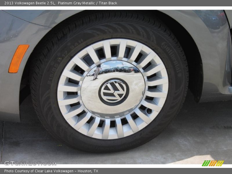 Platinum Gray Metallic / Titan Black 2013 Volkswagen Beetle 2.5L