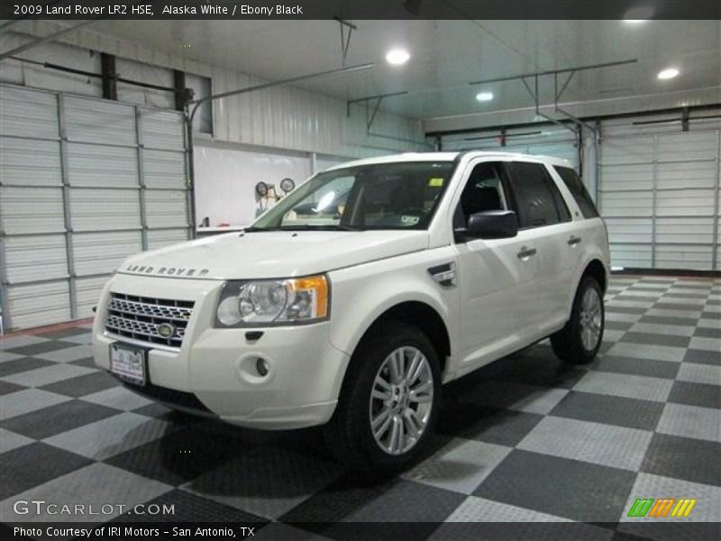 Alaska White / Ebony Black 2009 Land Rover LR2 HSE