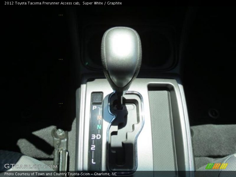 Super White / Graphite 2012 Toyota Tacoma Prerunner Access cab