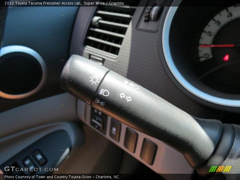 Super White / Graphite 2012 Toyota Tacoma Prerunner Access cab