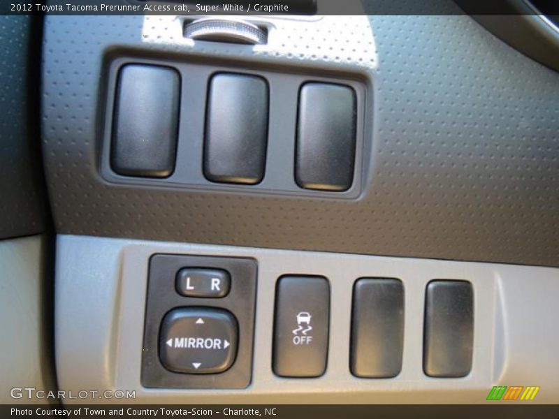 Super White / Graphite 2012 Toyota Tacoma Prerunner Access cab