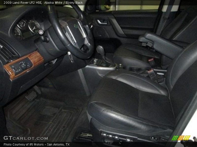Alaska White / Ebony Black 2009 Land Rover LR2 HSE