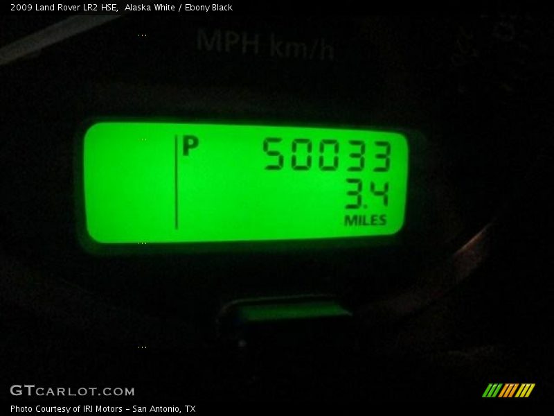 Alaska White / Ebony Black 2009 Land Rover LR2 HSE