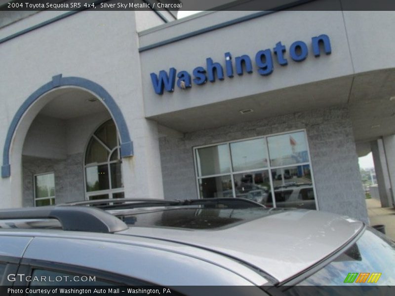 Silver Sky Metallic / Charcoal 2004 Toyota Sequoia SR5 4x4