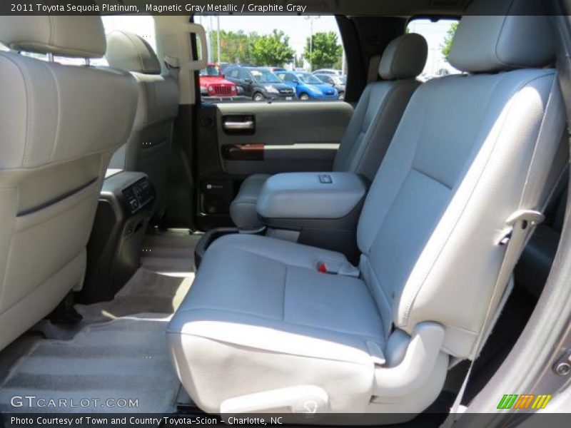 Magnetic Gray Metallic / Graphite Gray 2011 Toyota Sequoia Platinum
