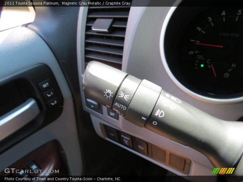 Magnetic Gray Metallic / Graphite Gray 2011 Toyota Sequoia Platinum
