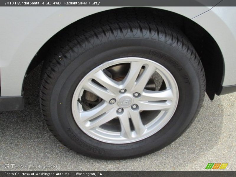 Radiant Silver / Gray 2010 Hyundai Santa Fe GLS 4WD