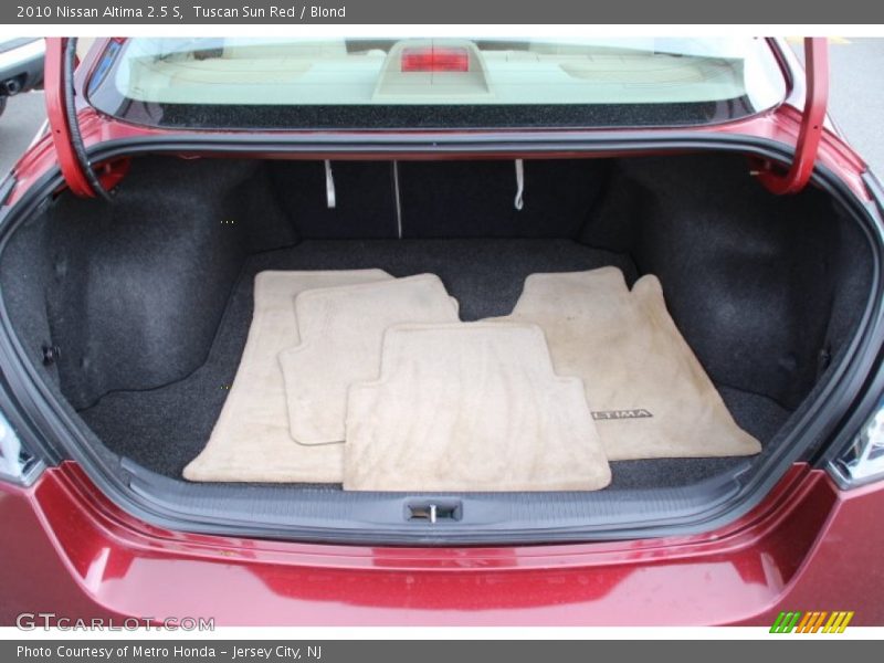 Tuscan Sun Red / Blond 2010 Nissan Altima 2.5 S