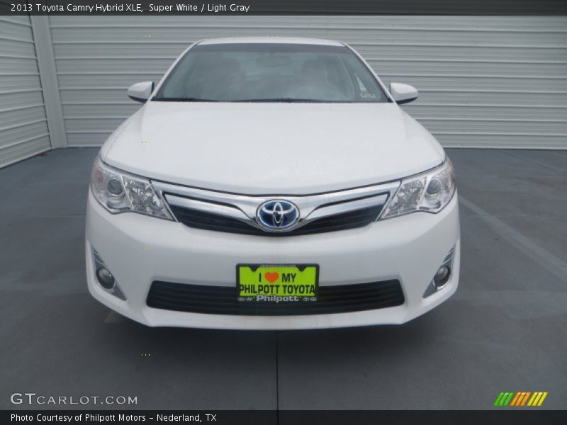 Super White / Light Gray 2013 Toyota Camry Hybrid XLE