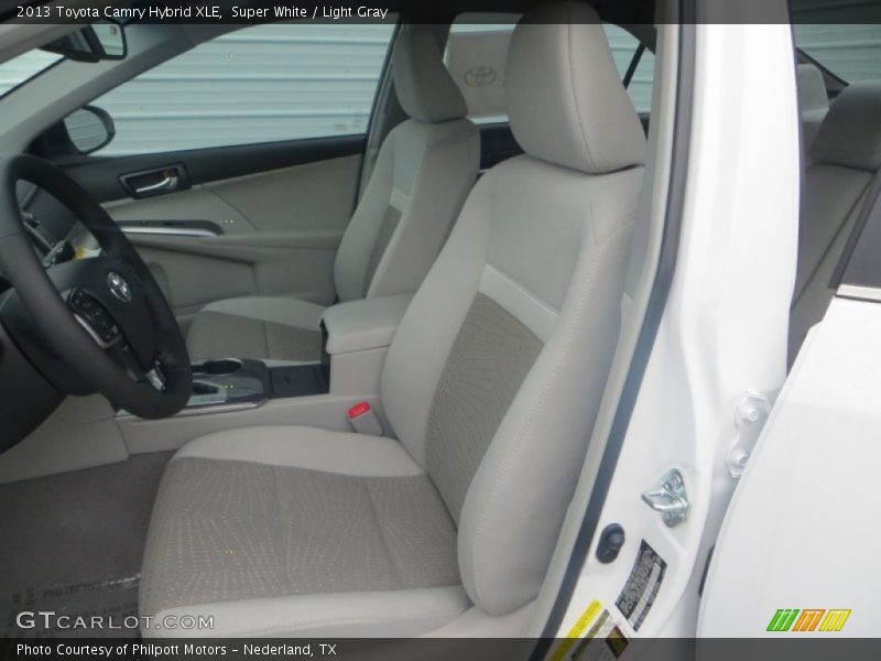 Super White / Light Gray 2013 Toyota Camry Hybrid XLE