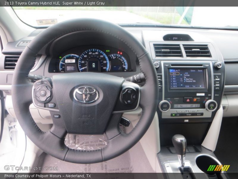 Super White / Light Gray 2013 Toyota Camry Hybrid XLE