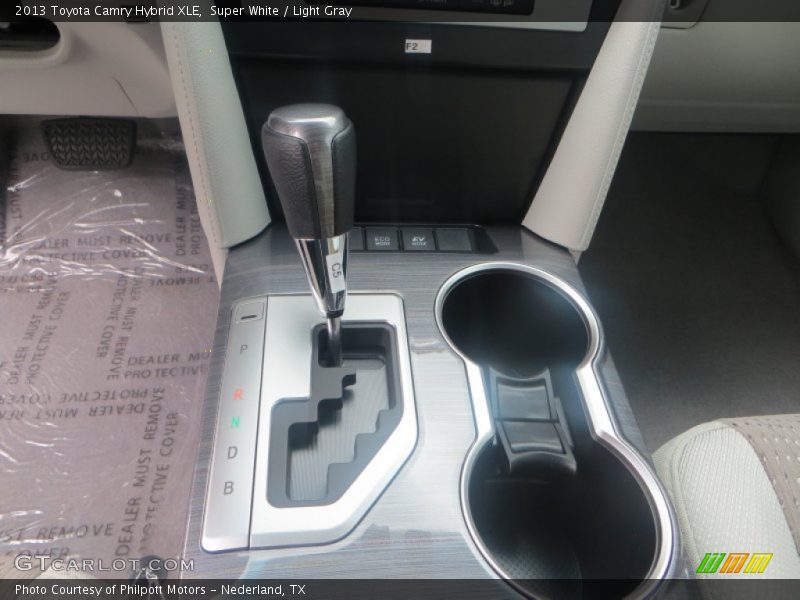 Super White / Light Gray 2013 Toyota Camry Hybrid XLE