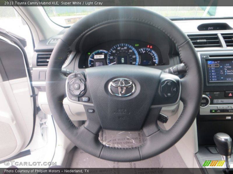 Super White / Light Gray 2013 Toyota Camry Hybrid XLE