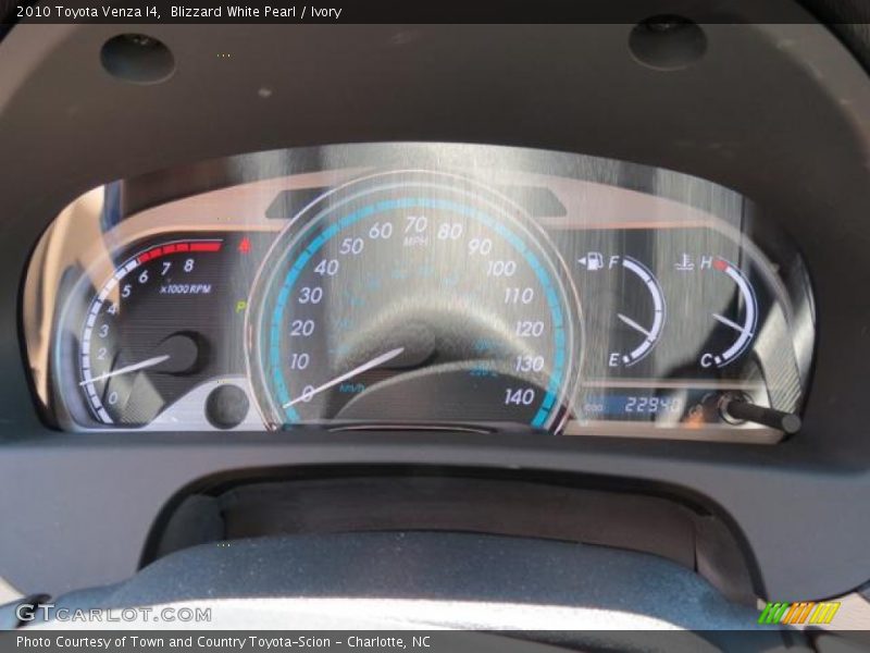 Blizzard White Pearl / Ivory 2010 Toyota Venza I4