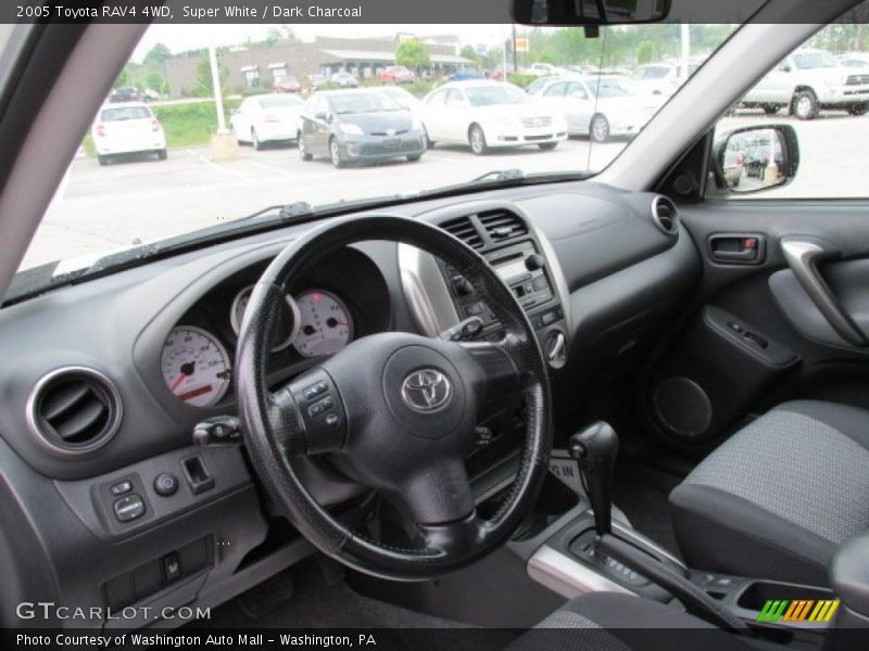 Super White / Dark Charcoal 2005 Toyota RAV4 4WD