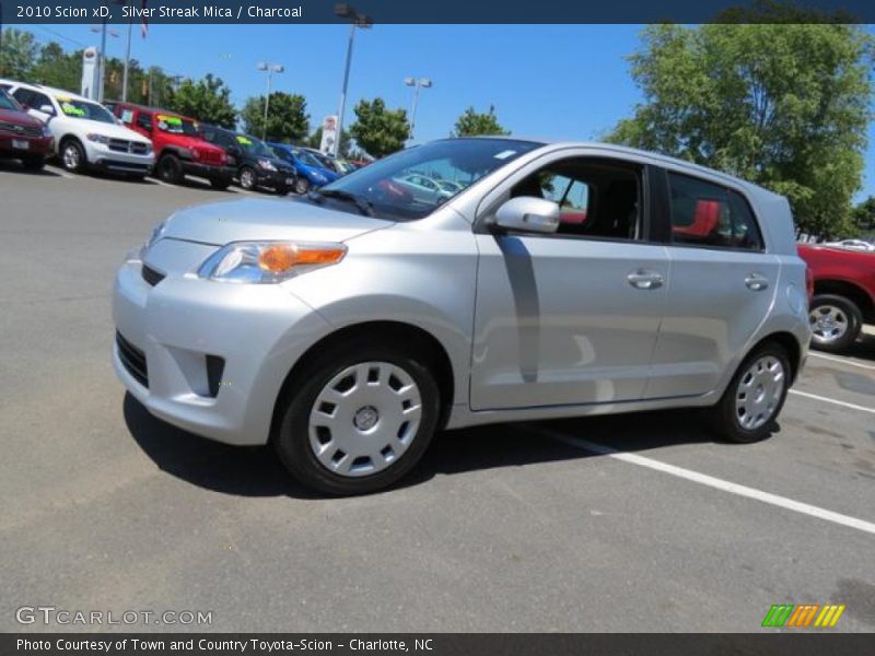 Silver Streak Mica / Charcoal 2010 Scion xD