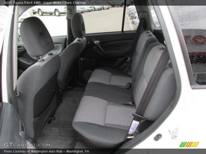Super White / Dark Charcoal 2005 Toyota RAV4 4WD