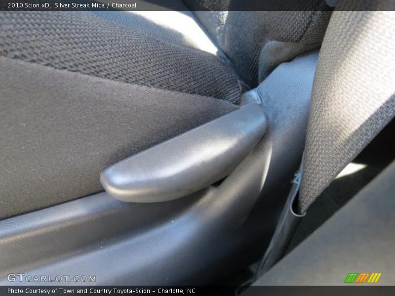 Silver Streak Mica / Charcoal 2010 Scion xD