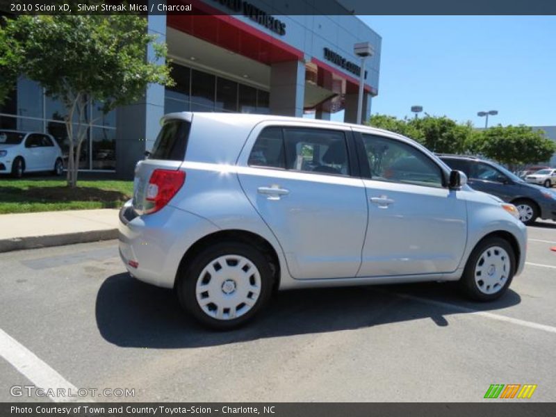 Silver Streak Mica / Charcoal 2010 Scion xD