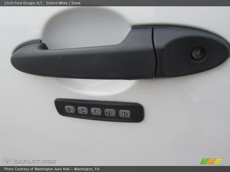 Oxford White / Stone 2010 Ford Escape XLT