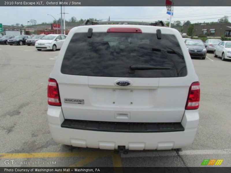 Oxford White / Stone 2010 Ford Escape XLT