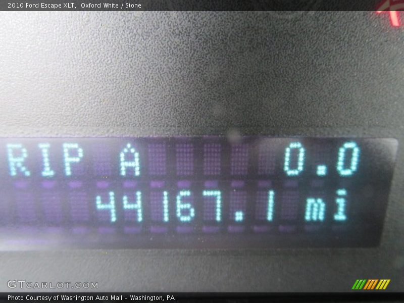Oxford White / Stone 2010 Ford Escape XLT