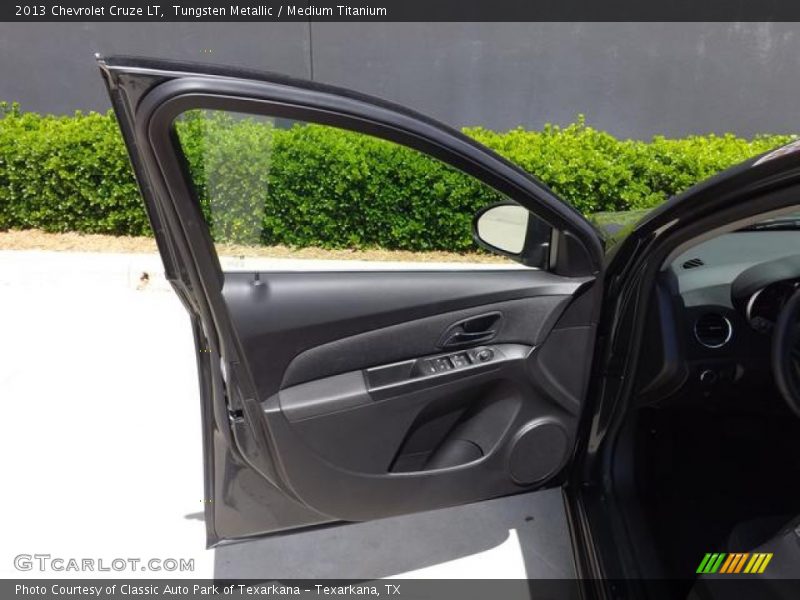 Tungsten Metallic / Medium Titanium 2013 Chevrolet Cruze LT