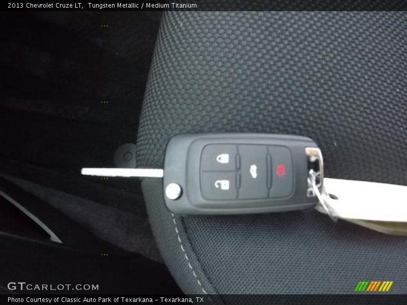 Tungsten Metallic / Medium Titanium 2013 Chevrolet Cruze LT