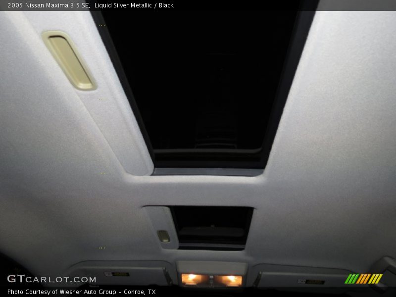 Liquid Silver Metallic / Black 2005 Nissan Maxima 3.5 SE