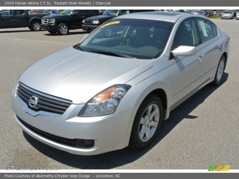 Radiant Silver Metallic / Charcoal 2009 Nissan Altima 2.5 SL