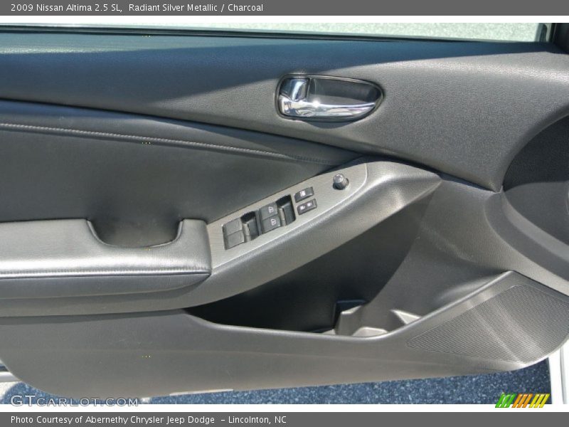 Radiant Silver Metallic / Charcoal 2009 Nissan Altima 2.5 SL