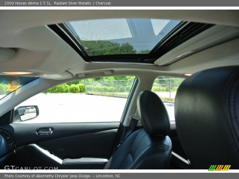 Radiant Silver Metallic / Charcoal 2009 Nissan Altima 2.5 SL