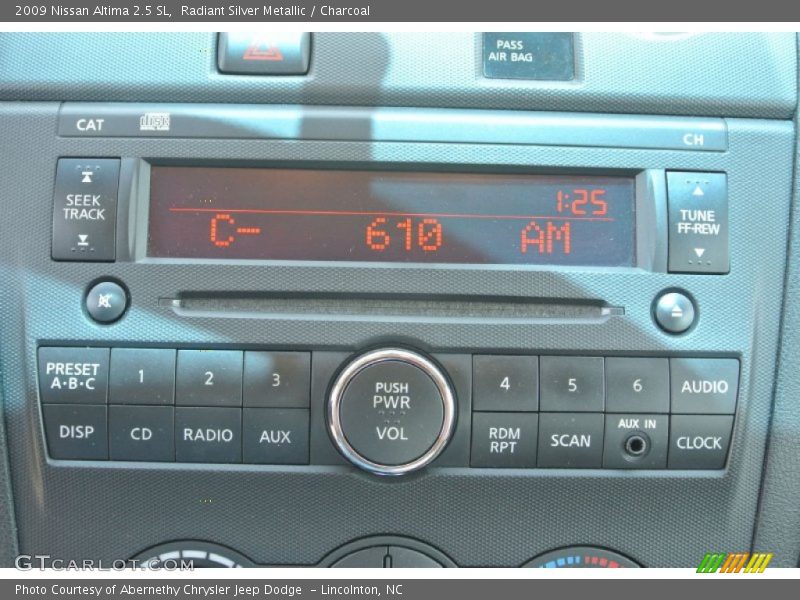 Radiant Silver Metallic / Charcoal 2009 Nissan Altima 2.5 SL
