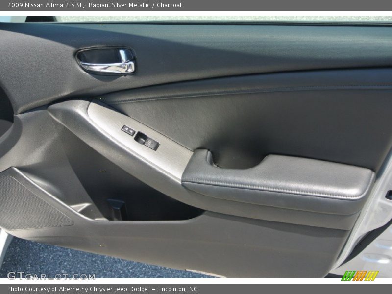 Radiant Silver Metallic / Charcoal 2009 Nissan Altima 2.5 SL