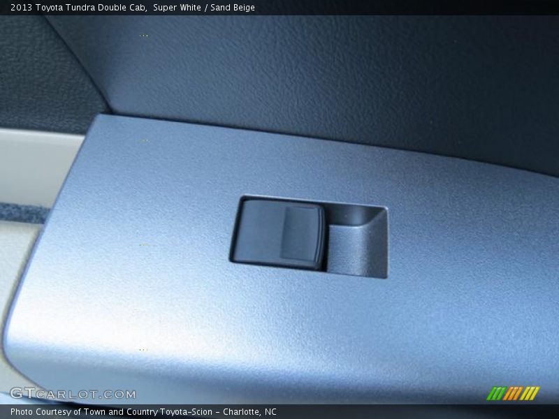 Super White / Sand Beige 2013 Toyota Tundra Double Cab