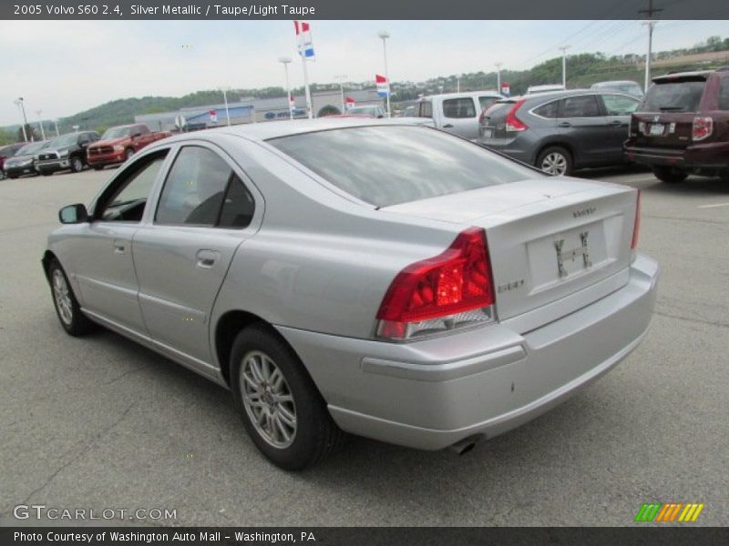 Silver Metallic / Taupe/Light Taupe 2005 Volvo S60 2.4