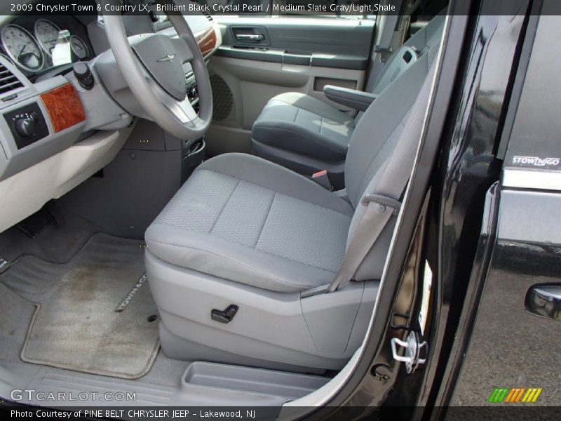 Brilliant Black Crystal Pearl / Medium Slate Gray/Light Shale 2009 Chrysler Town & Country LX